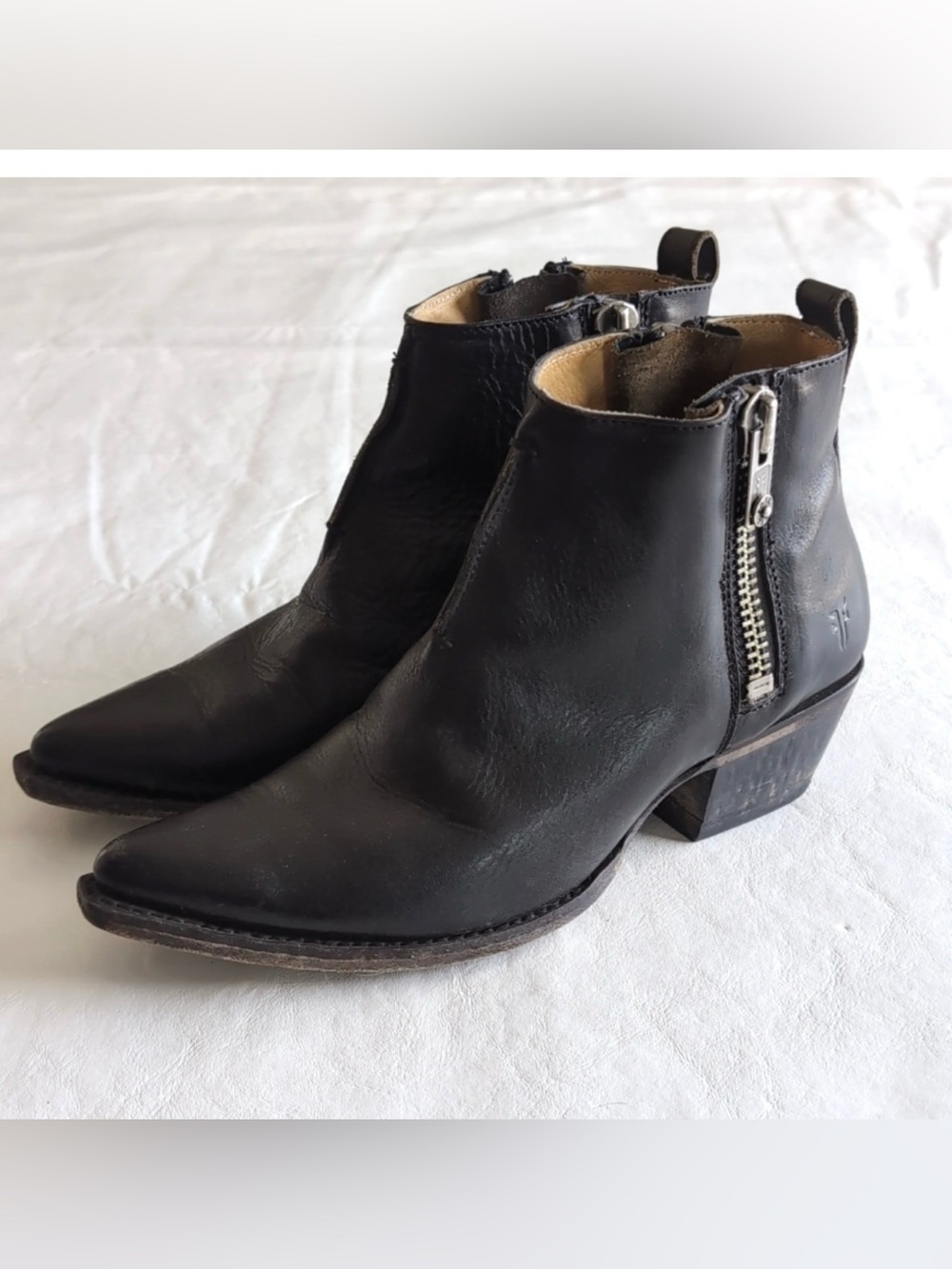 Frye Black Leather Sacha Moto Shortie Women's Ankle Boots 8 - Picture 3 of 9